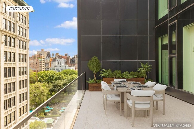 15 Union Square W in New York, NY - Building Photo - Building Photo