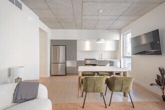 1211 Rue Crescent in Montréal, QC - Building Photo - Building Photo