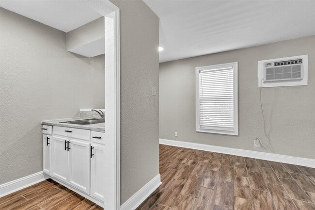 property at 1423 Hawthorne St