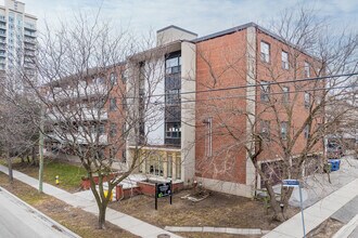 75 42nd Street in Toronto, ON - Building Photo - Building Photo