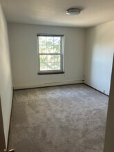 4333 N Oakland Ave in Shorewood, WI - Building Photo - Building Photo