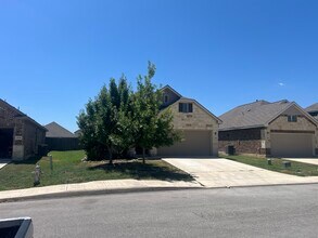 13842 Cohan Way in San Antonio, TX - Building Photo - Building Photo