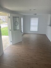 209 W Park St in Sulphur Springs, TX - Building Photo - Building Photo