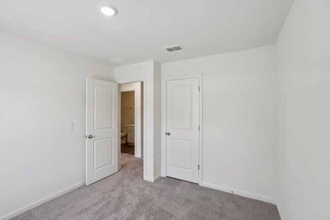 property at 2536 Coventry St SW