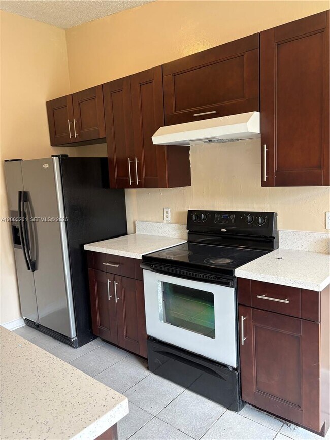 2742 NW 199th Terrace in Miami Gardens, FL - Building Photo - Building Photo