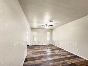 1604 NE 6th St in Moore, OK - Foto de edificio - Building Photo