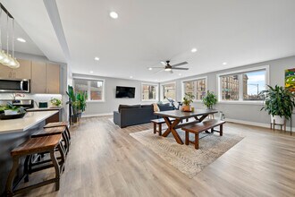 2304 W Jackson Blvd in Chicago, IL - Building Photo - Building Photo