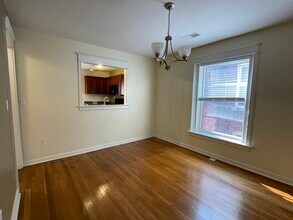 2531 Cherry St, Unit 4 in Kansas City, MO - Foto de edificio - Building Photo