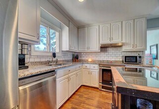 700 Montebello Cir in Chesapeake, VA - Building Photo - Building Photo