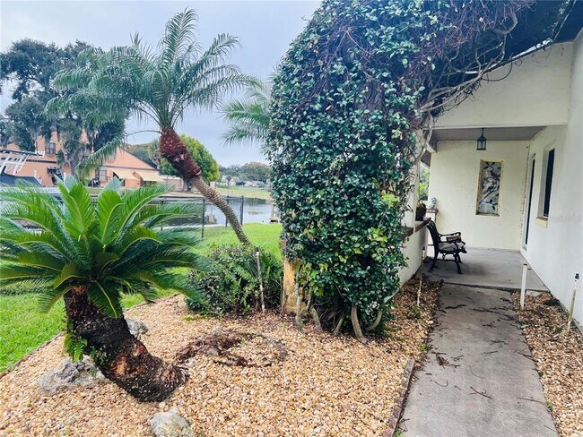 832 Palm Harbor Ct in Leesburg, FL - Building Photo - Building Photo