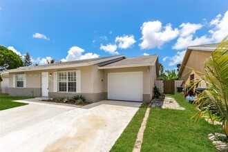 6187 Wauconda Way W in Lake Worth, FL - Building Photo - Building Photo