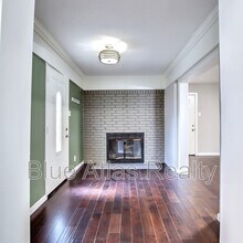 1520 Sunnybrook Dr in Irving, TX - Building Photo - Building Photo