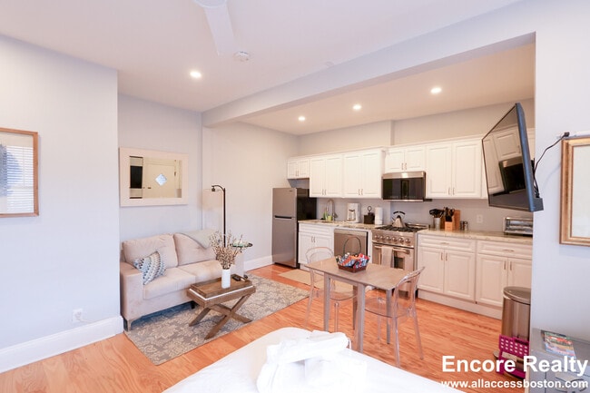 property at 185 Chestnut Hill Ave