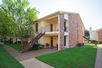 Stonegate Apartments in McKinney, TX - Building Photo - Building Photo