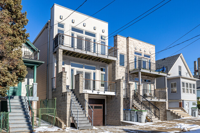 Cambridge Crossing Townhomes in Milwaukee, WI - Building Photo - Building Photo