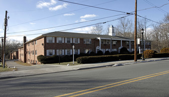 Edgewater Terrace Apartments