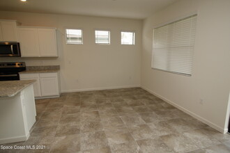896 Old Country Rd S E in Palm Bay, FL - Building Photo - Building Photo