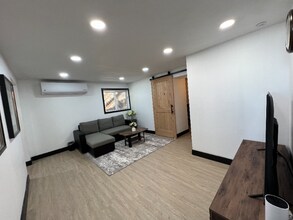 1960 Willow Dr in Running Springs, CA - Building Photo - Building Photo