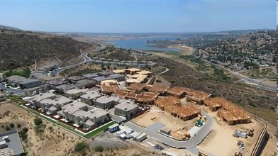 Jackson Pointe 111 in Spring Valley, CA - Foto de edificio - Building Photo