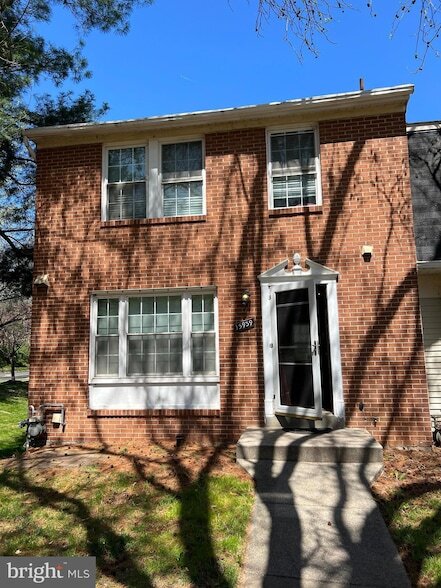 15939 Yukon Ln in Derwood, MD - Building Photo