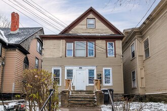 1104 Butternut St in Syracuse, NY - Building Photo - Building Photo