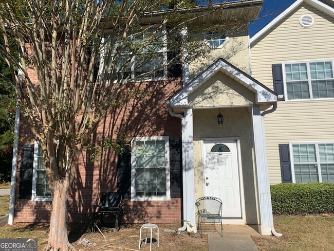 property at 8576 Thomas Rd
