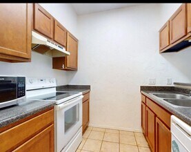 7031 N Holiday Dr in Galveston, TX - Building Photo - Building Photo