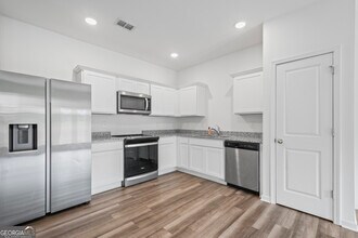 1677 Vernon Blvd in Decatur, GA - Building Photo - Building Photo