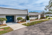 2726 Whitebridge Dr in Palm Harbor, FL - Building Photo - Building Photo