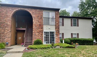 57 Frontier Way in Tinton Falls, NJ - Building Photo