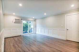23 Country Club Dr in Manchester, NH - Building Photo - Building Photo