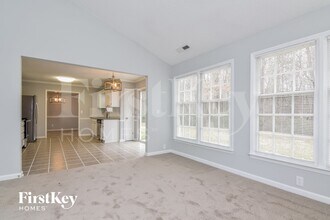 7402 Claymont Dr in Charlotte, NC - Building Photo - Building Photo