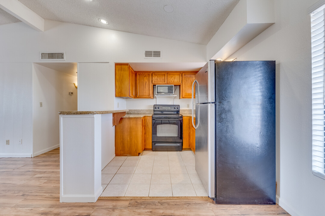 Apartments on the Green in Mesa, AZ - Building Photo