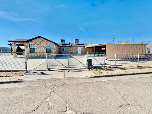 620 E Main St in Hobbs, NM - Building Photo - Building Photo