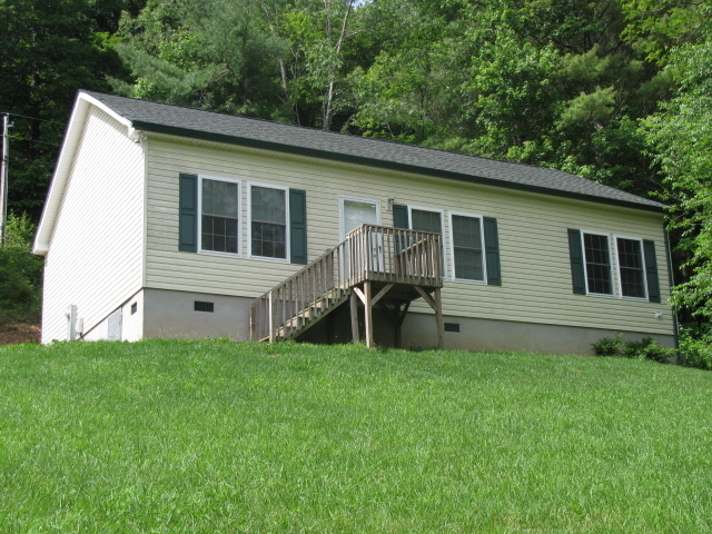 197 Red Maple Ln in Boone, NC - Building Photo