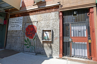 250 Smith St in Brooklyn, NY - Building Photo - Building Photo