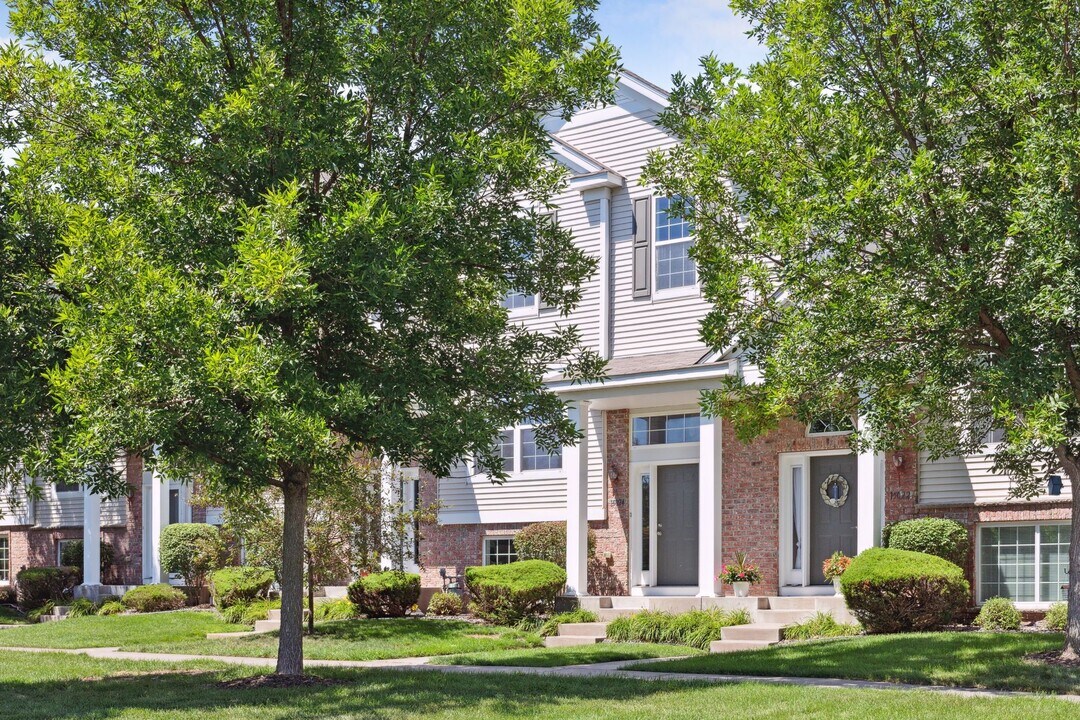 15024 Farnham Ave N in Hugo, MN - Building Photo