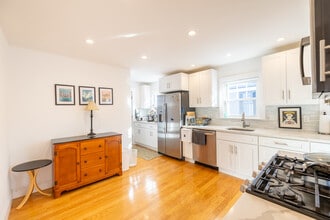 20 Carver Road East in Watertown, MA - Building Photo - Interior Photo