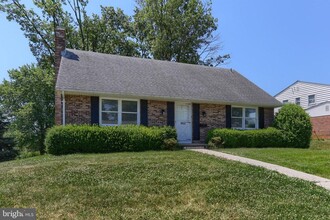 1622 Palm St in Hershey, PA - Building Photo - Building Photo