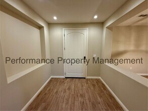 14854 Citrus Tree Ct in Bakersfield, CA - Building Photo - Building Photo