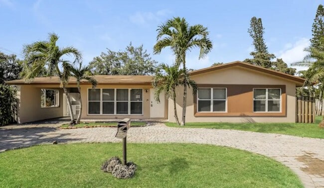 property at 718 NW 16th St