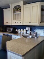 171 Frederick St, Unit Furnished heat electric w in New Bedford, MA - Building Photo