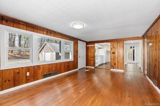 288 Pine Hill Rd in Pleasant Valley, NY - Building Photo - Building Photo