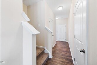 6806 Shane Dr in Raleigh, NC - Foto de edificio - Building Photo