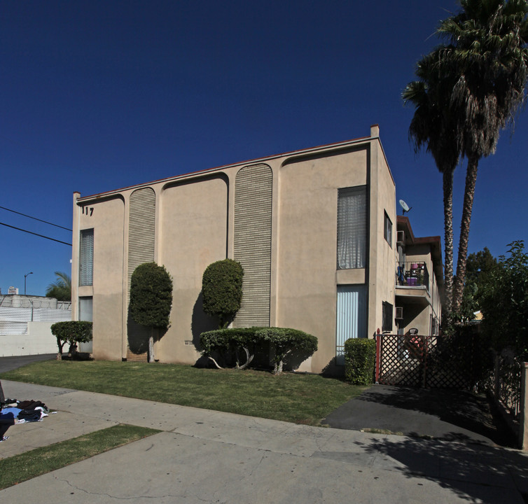 117 S Avenue 54 in Los Angeles, CA - Building Photo