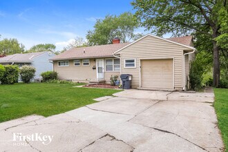 1302 SW Peggy Cir in Lee's Summit, MO - Building Photo - Building Photo