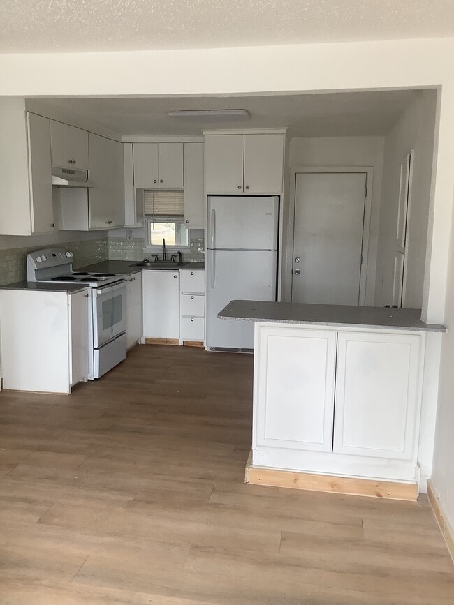 property at 1339 Woodlawn Dr