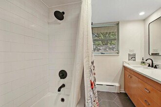 2401 Hyde Park Ave, Unit SI ID1265535P in Waukegan, IL - Building Photo - Building Photo