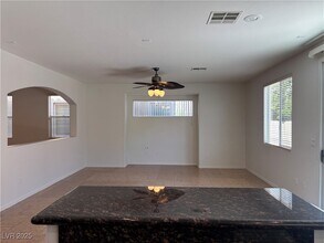 490 Foster Springs Rd in Las Vegas, NV - Building Photo - Building Photo