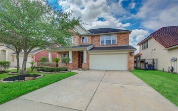 18015 Darling Point Ct in Cypress, TX - Foto de edificio - Building Photo